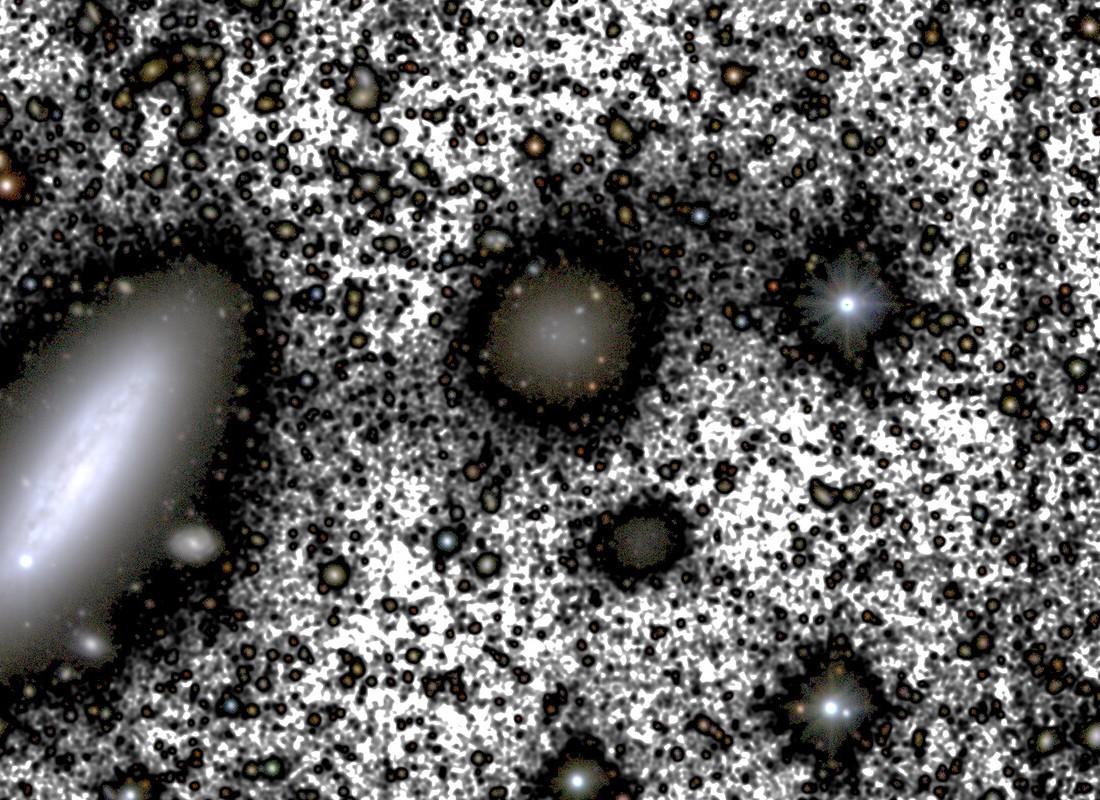 Astrônomos identificam pela 1ª vez imenso fluxo de estrelas entre galáxias<br />
